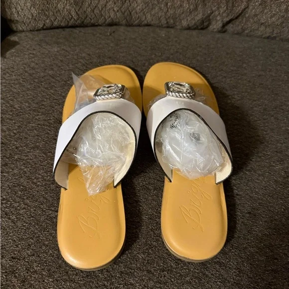 Brighton optic white Allure sandals 9.5M leather New without box - Picture 2 of 12